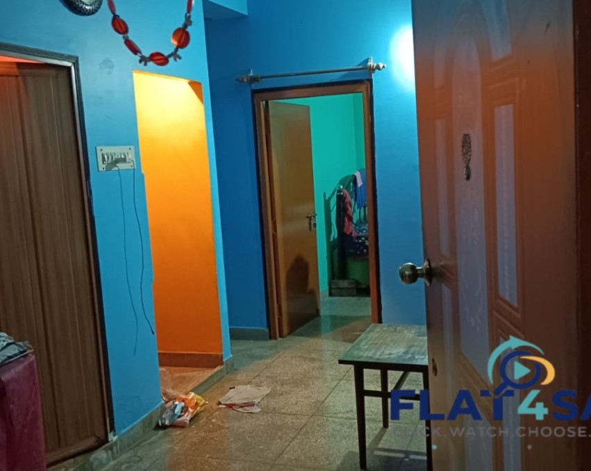 Spacious 3 BHK Apartment for Sale in Kazi Nazrul Islam Avenue, Raghunathpur Kolkata