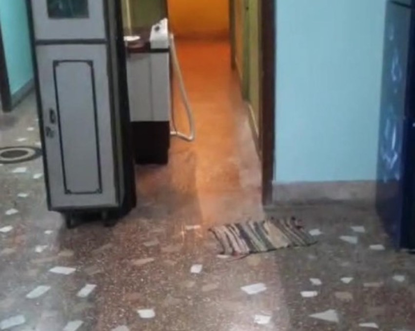 Ready-to-move 4 BHK Apartment for Sale in Howrah Maidan near Howrah Maidan Metro Station